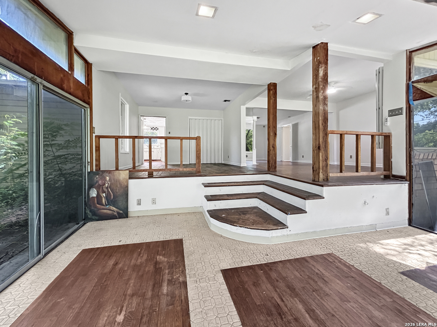 1028 Ivy Lane Terrell Hills TX 78209
