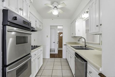 13731 Landmark Hill San Antonio TX 78217