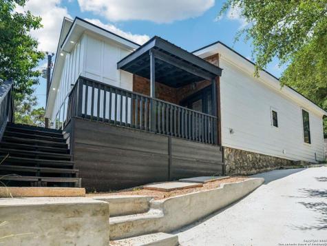12596 Park Road 37 Lakehills TX 78063