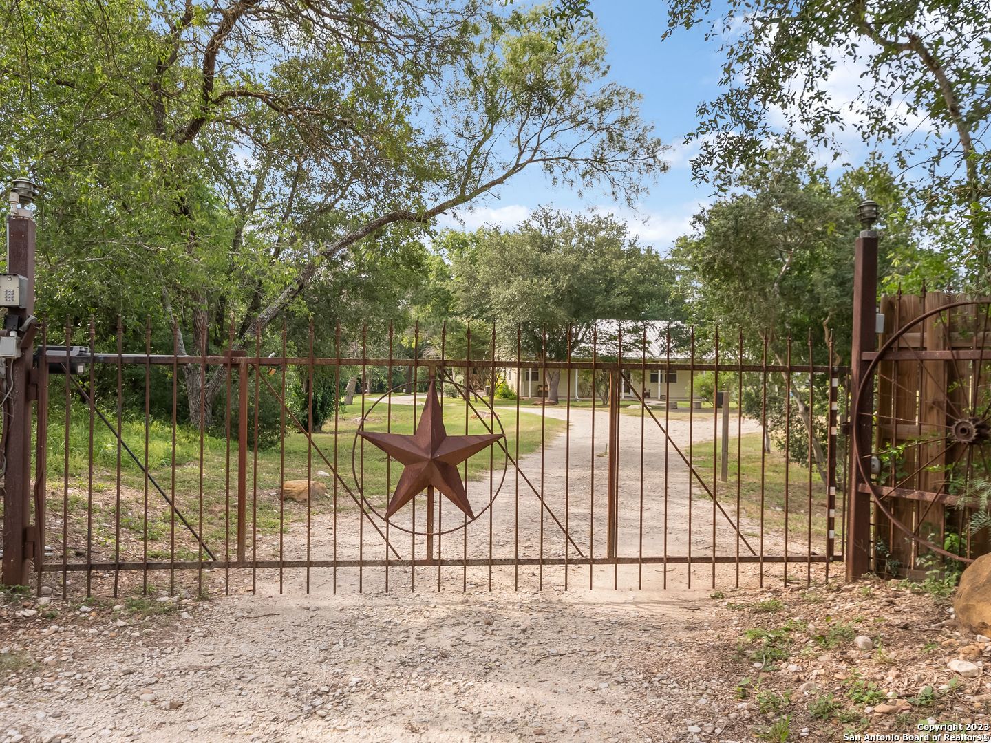 9971 Macaway Road Adkins TX 78101