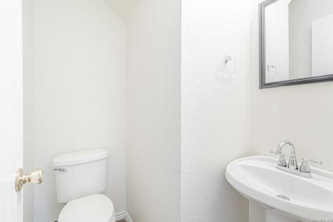 9611 Copper Falls Converse TX 78109
