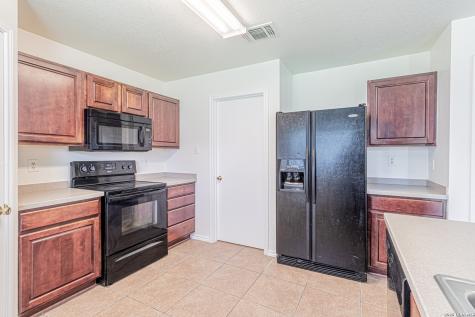9611 Copper Falls Converse TX 78109