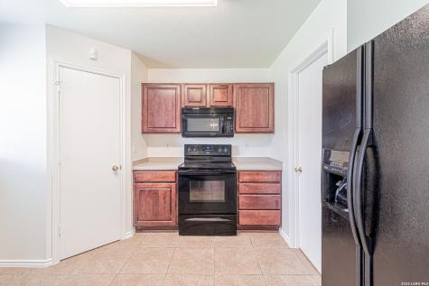 9611 Copper Falls Converse TX 78109