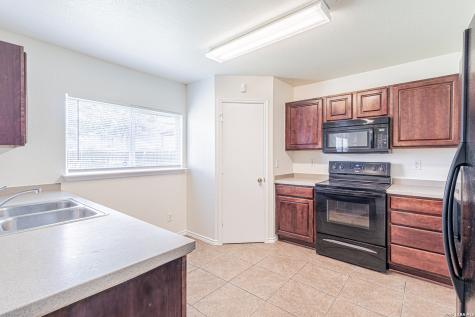 9611 Copper Falls Converse TX 78109