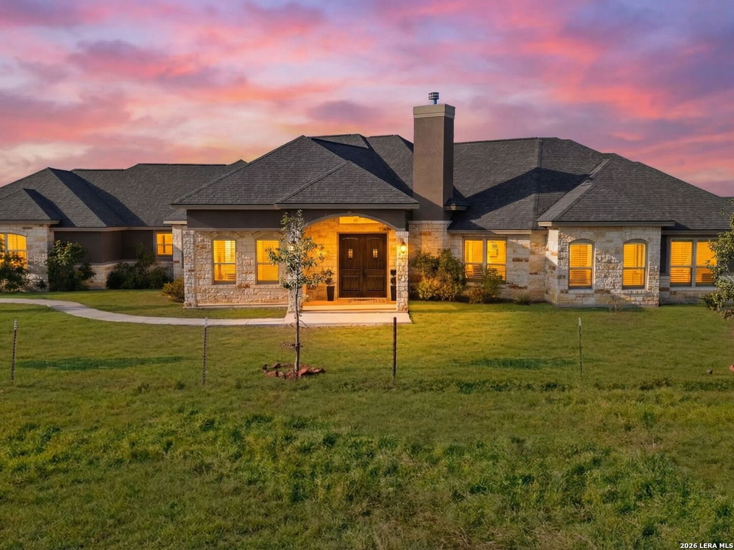 1530 County Road 132 Floresville TX 78114
