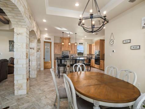 1530 County Road 132 Floresville TX 78114