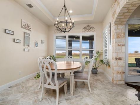 1530 County Road 132 Floresville TX 78114