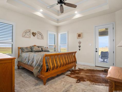 1530 County Road 132 Floresville TX 78114