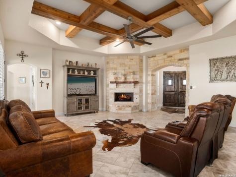 1530 County Road 132 Floresville TX 78114