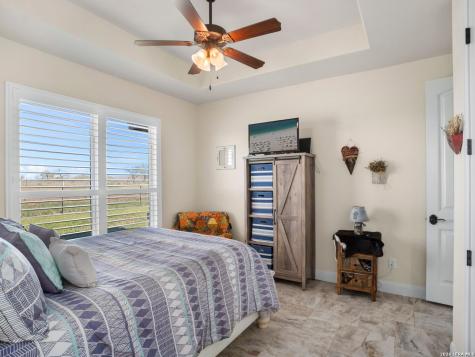 1530 County Road 132 Floresville TX 78114