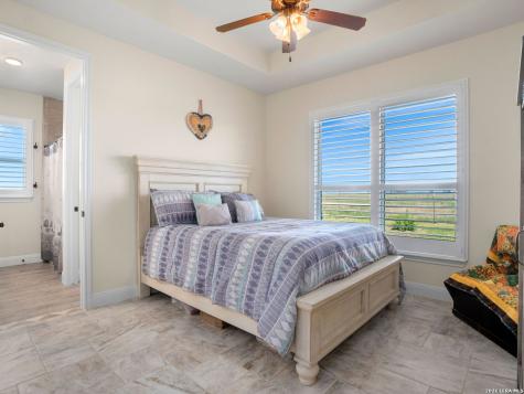 1530 County Road 132 Floresville TX 78114