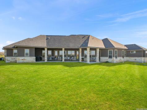 1530 County Road 132 Floresville TX 78114