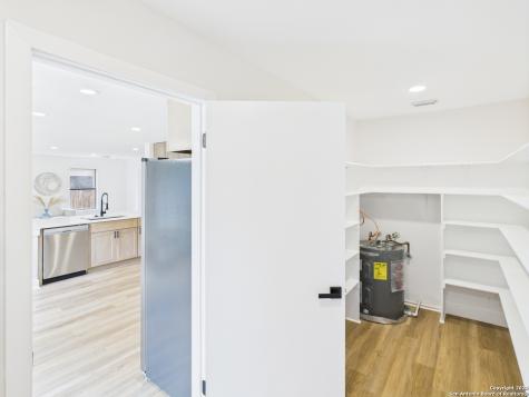 4933 Corian Well San Antonio TX 78247