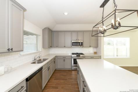 2069 Flametree New Braunfels TX 78132