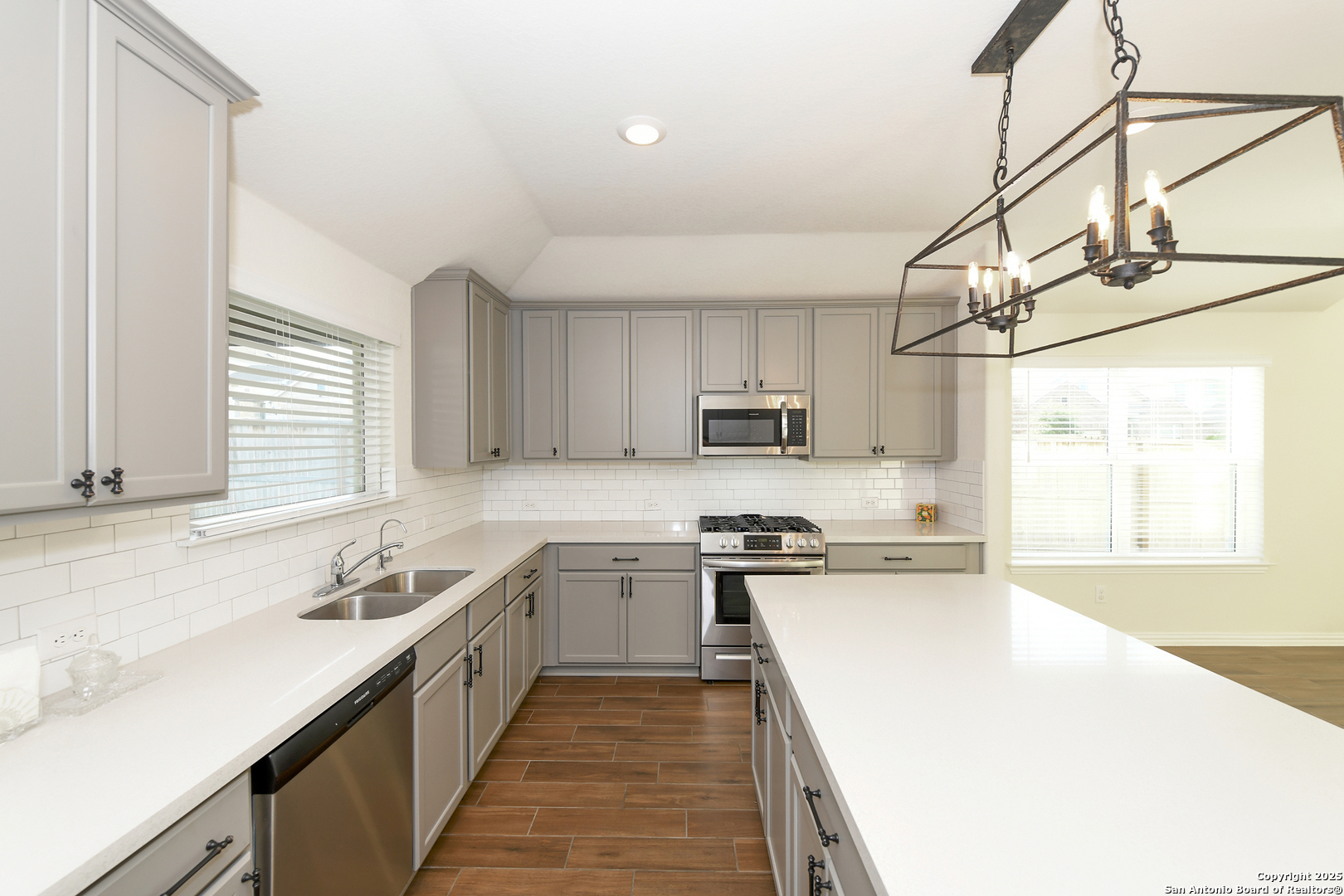 2069 Flametree New Braunfels TX 78132