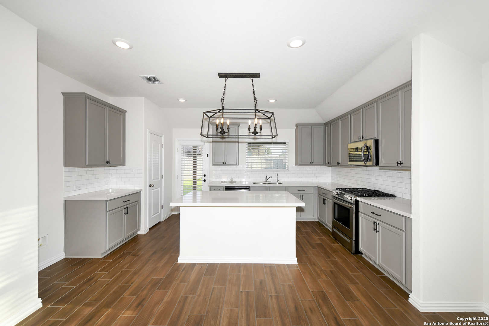 2069 Flametree New Braunfels TX 78132