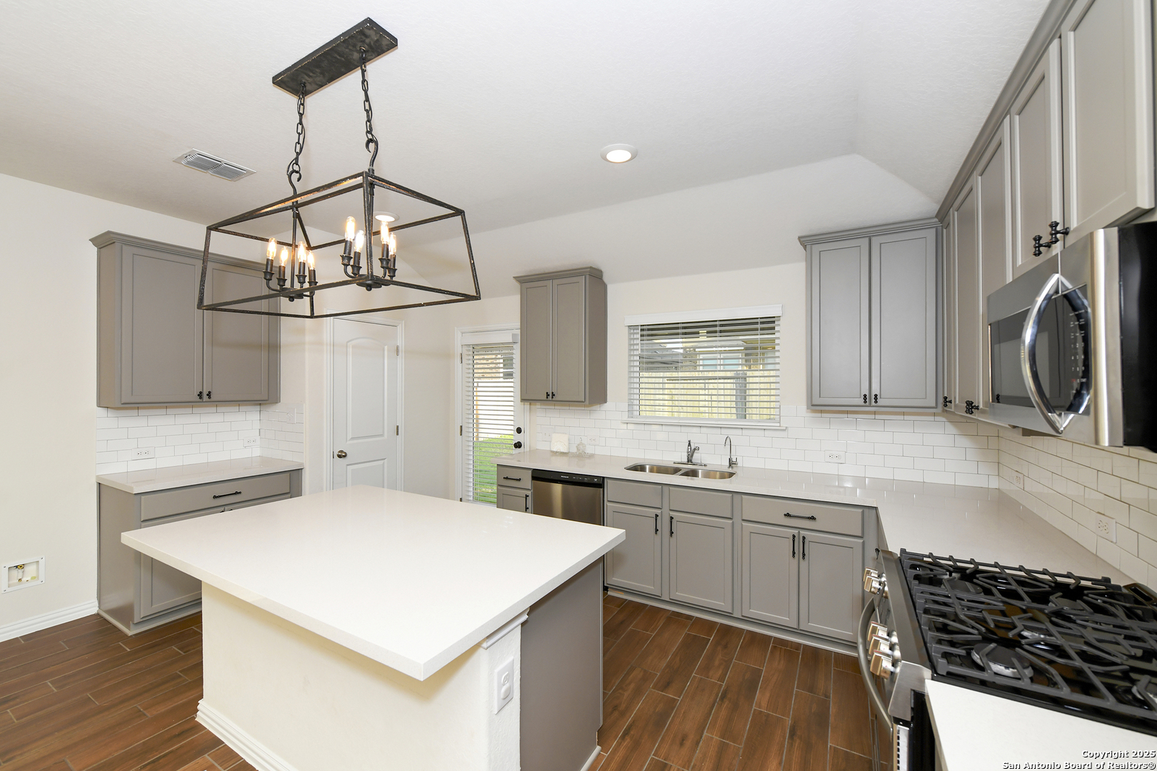 2069 Flametree New Braunfels TX 78132