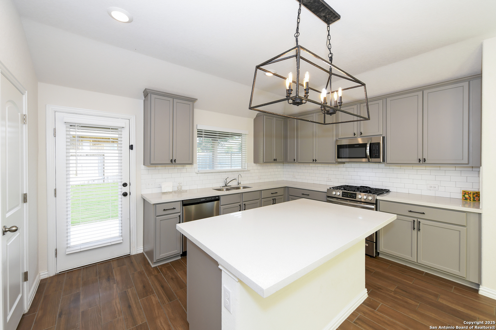 2069 Flametree New Braunfels TX 78132