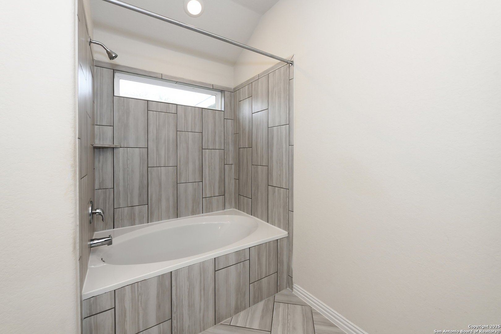 2069 Flametree New Braunfels TX 78132