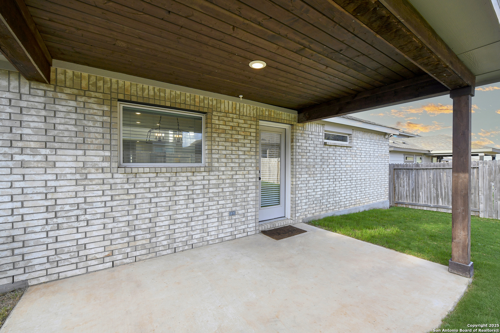 2069 Flametree New Braunfels TX 78132