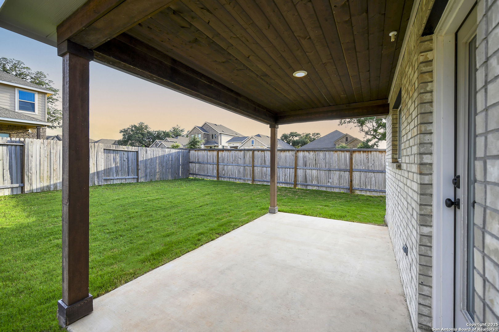 2069 Flametree New Braunfels TX 78132