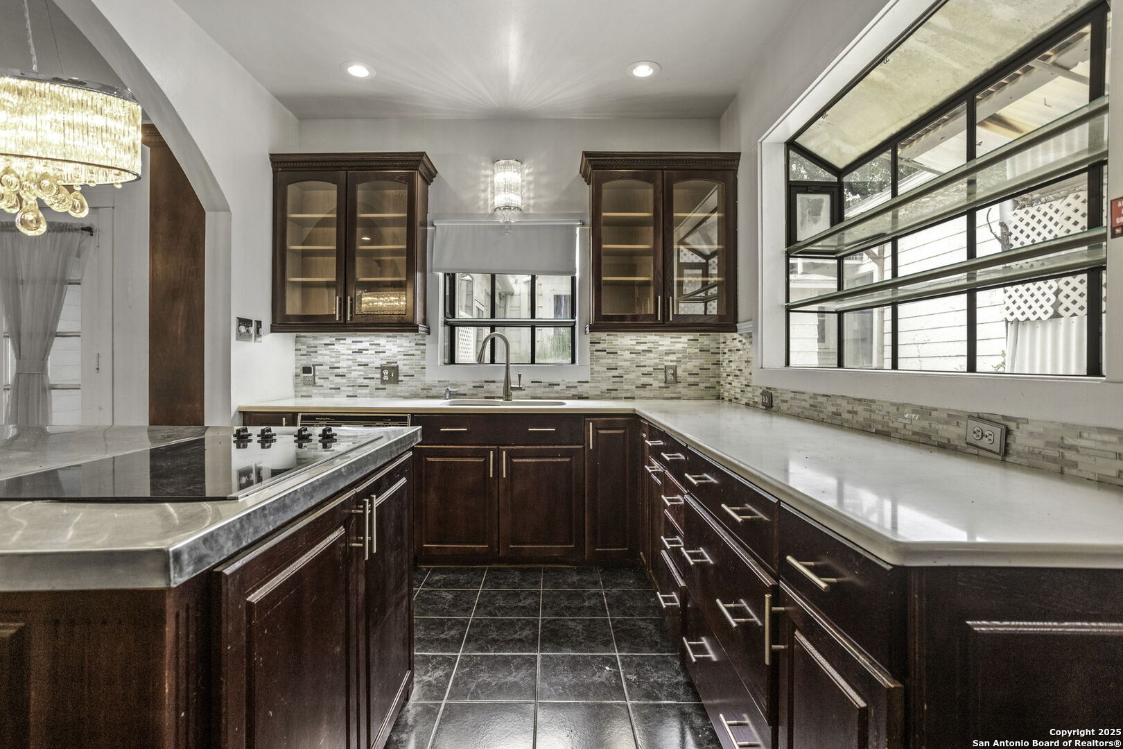 527 Kings Court San Antonio TX 78212