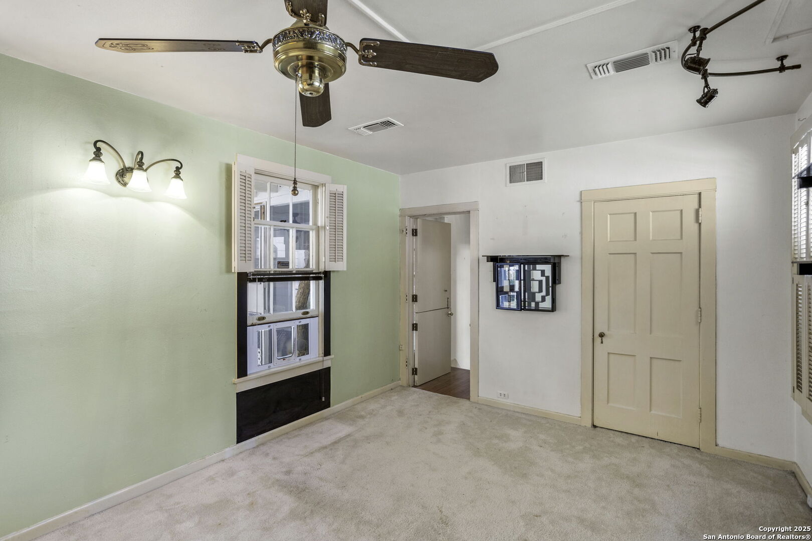 527 Kings Court San Antonio TX 78212