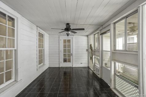 527 Kings Court San Antonio TX 78212