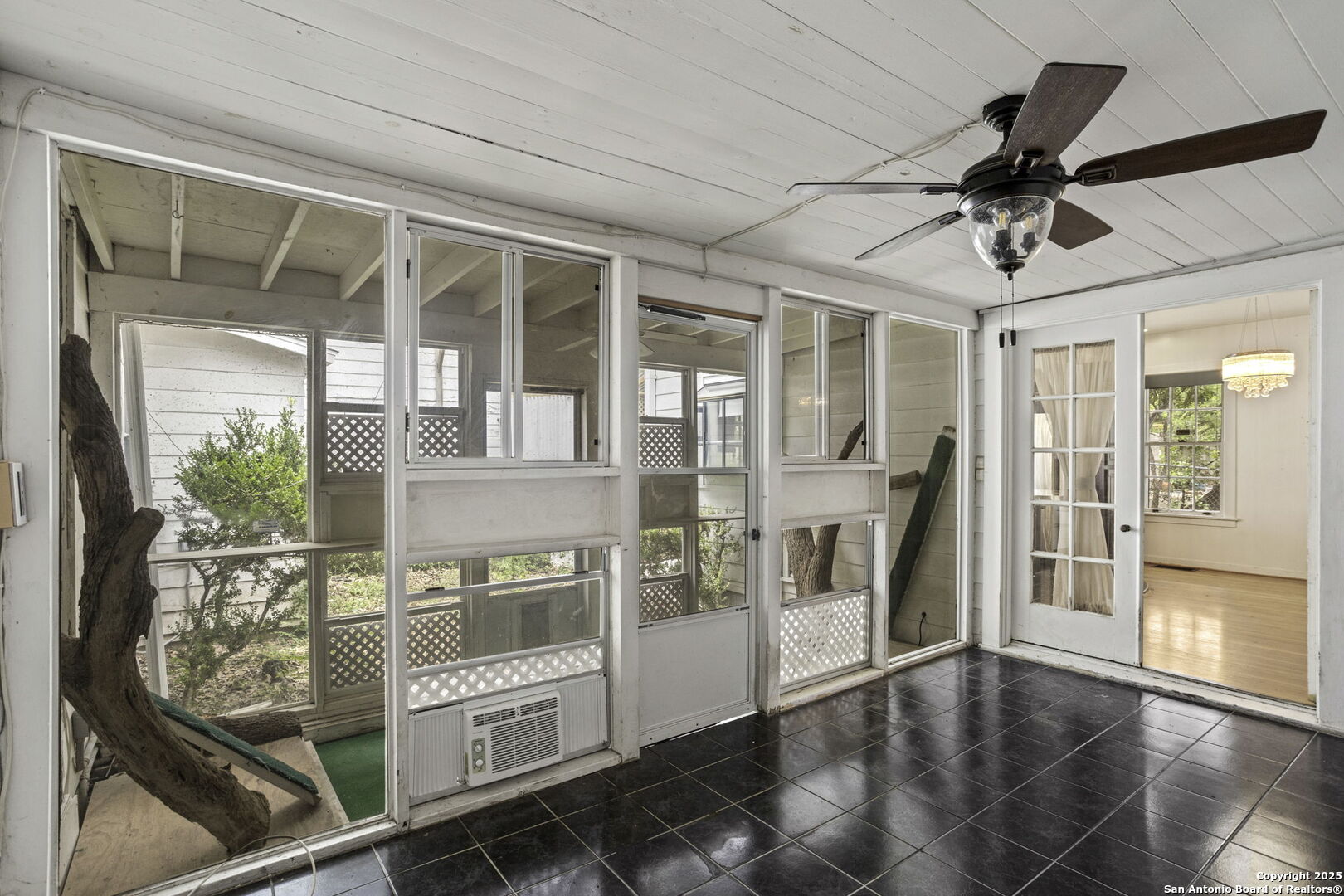 527 Kings Court San Antonio TX 78212