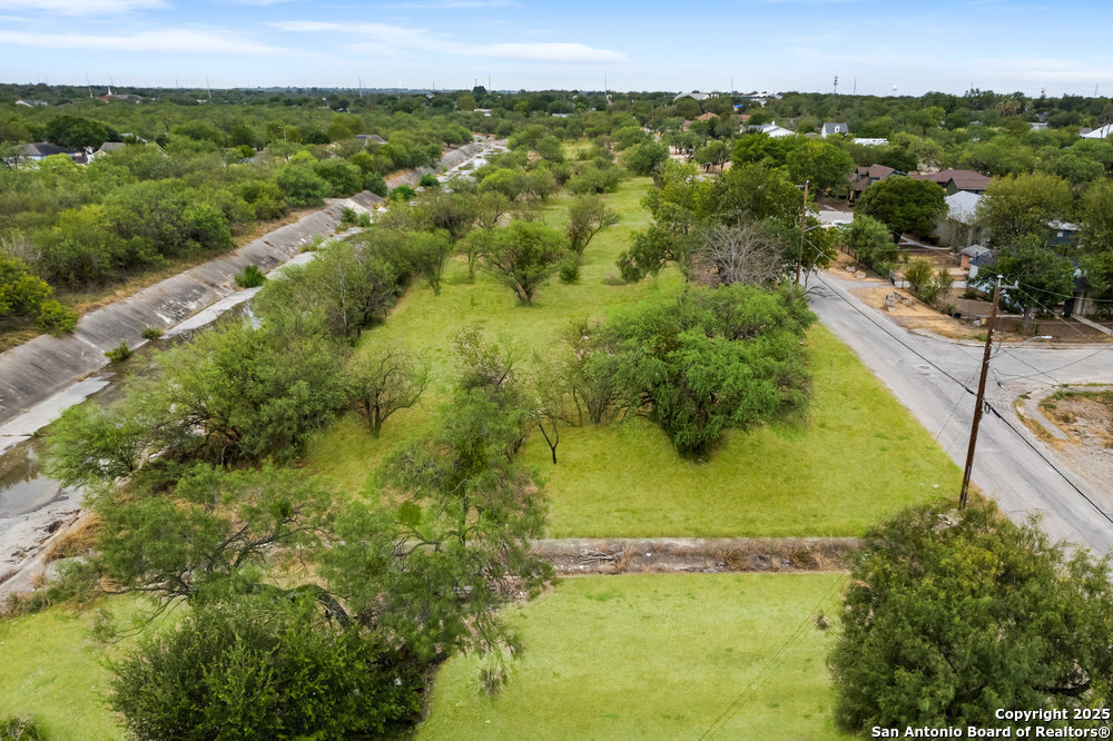 526 E Ansley Street San Antonio TX 78221
