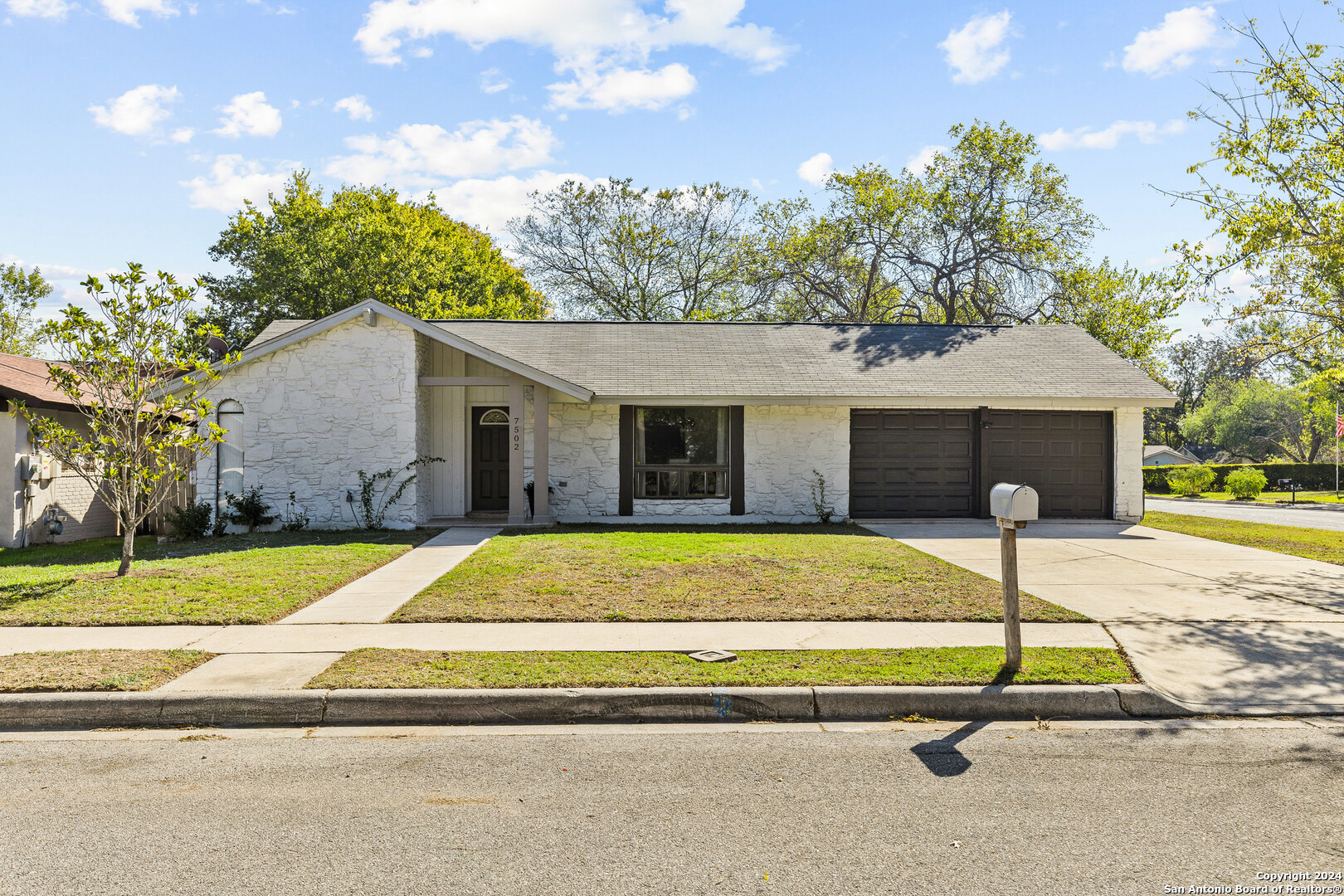 7502 Wishing Oaks Street Live Oak TX 78233