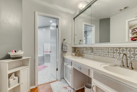 13046 Hunters Breeze San Antonio TX 78230
