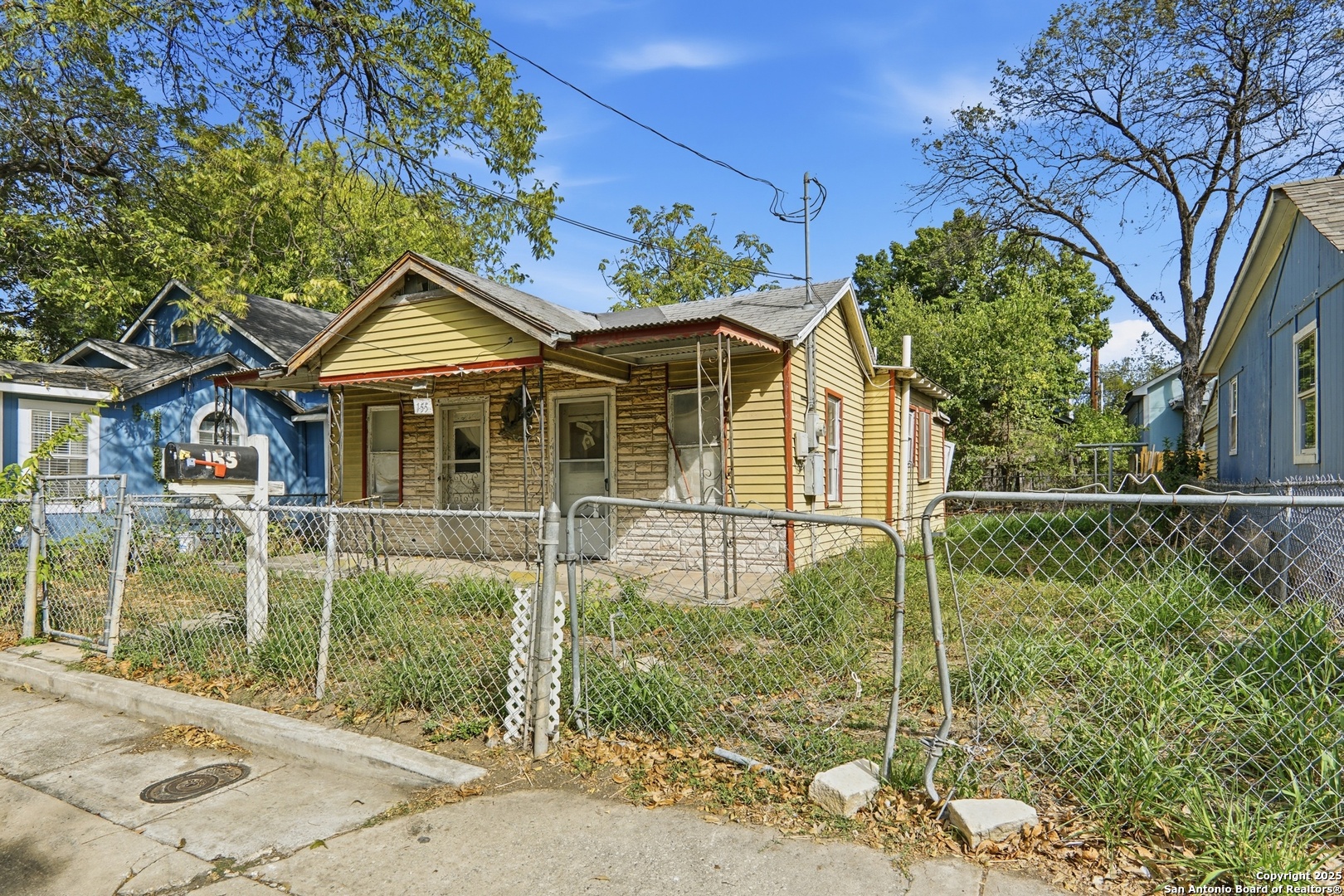 155 W Zavalla San Antonio TX 78204