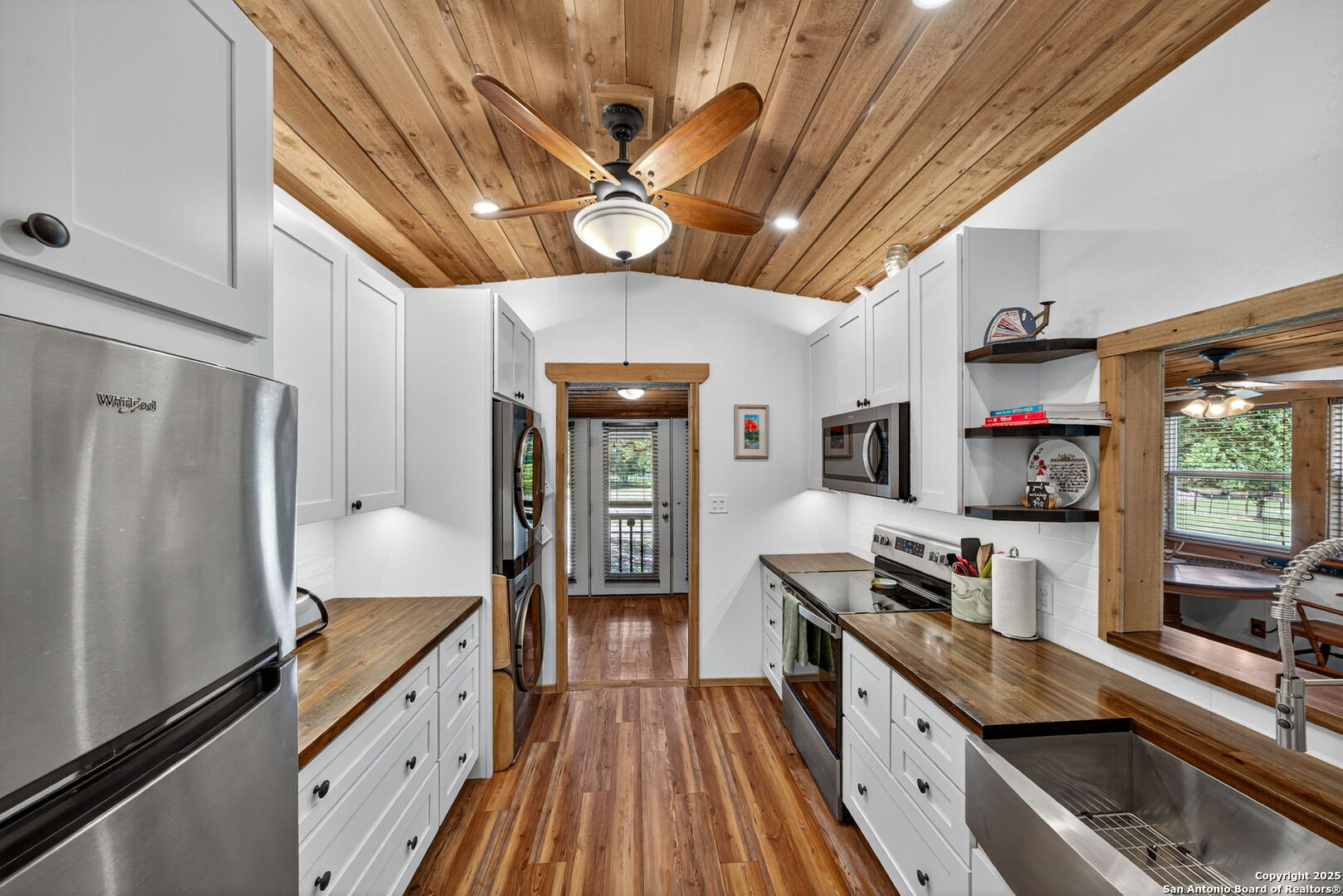 924 Wagon Creek Bandera TX 78003