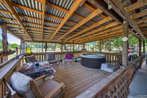 924 Wagon Creek Bandera TX 78003