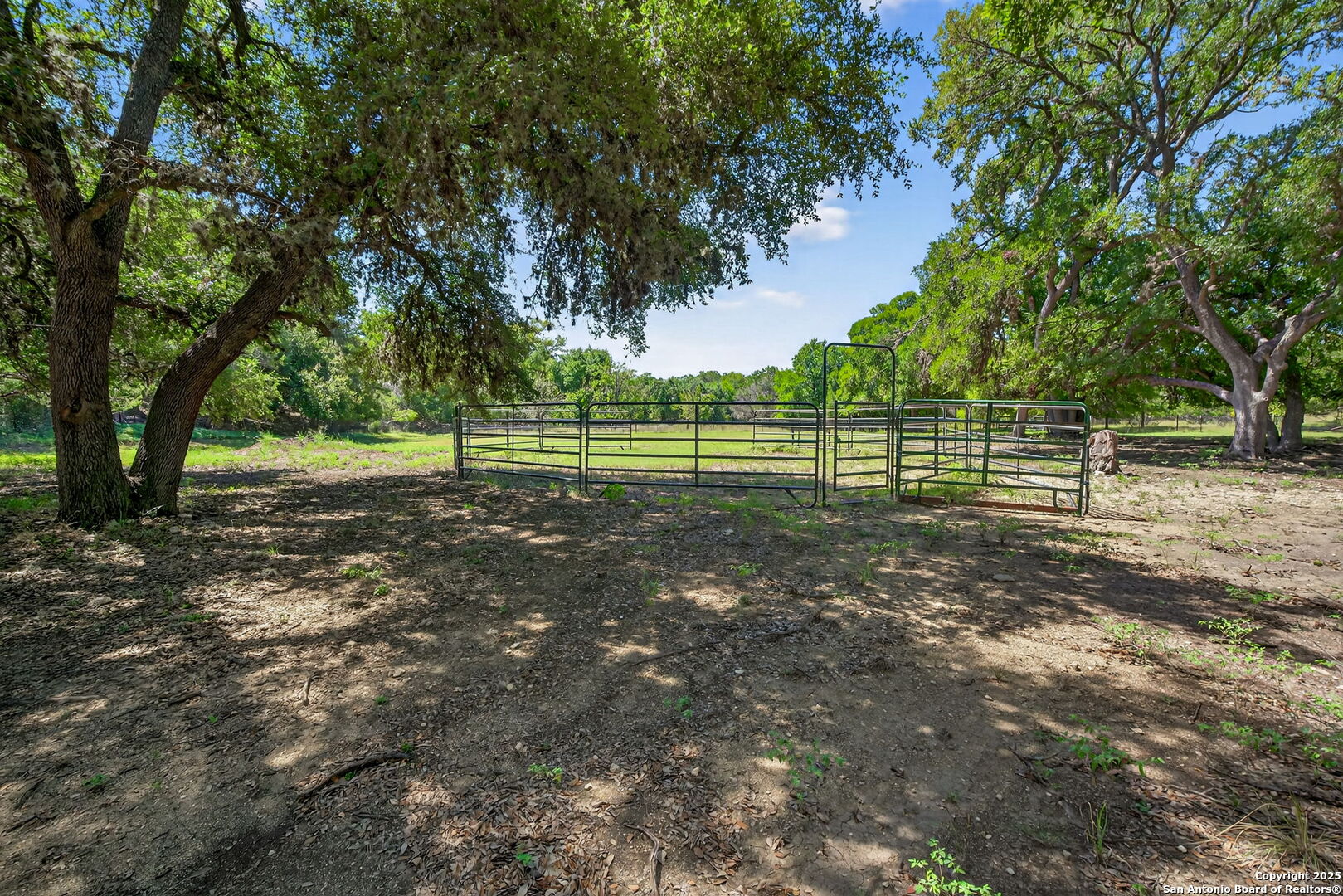 924 Wagon Creek Bandera TX 78003