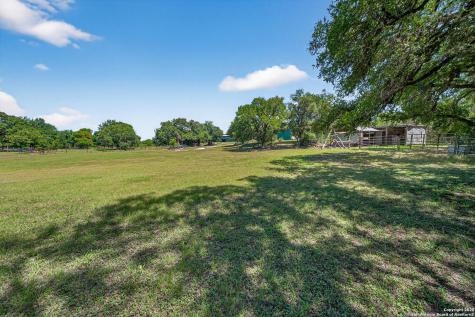 924 Wagon Creek Bandera TX 78003