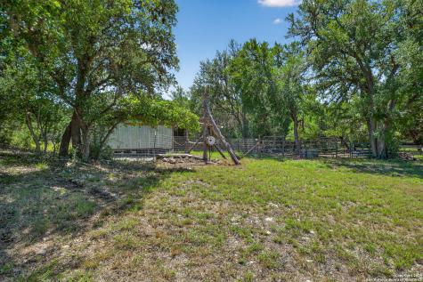 924 Wagon Creek Bandera TX 78003