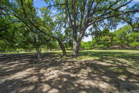 924 Wagon Creek Bandera TX 78003