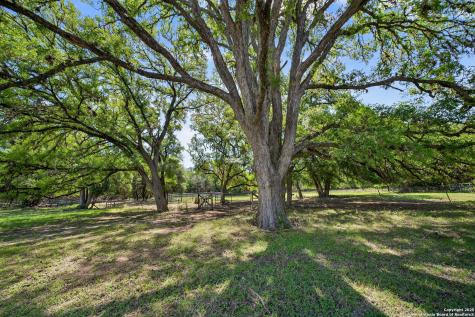 924 Wagon Creek Bandera TX 78003