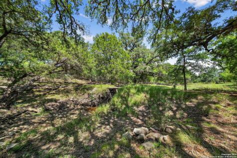 924 Wagon Creek Bandera TX 78003