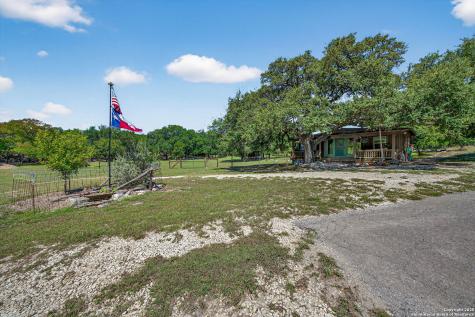 924 Wagon Creek Bandera TX 78003