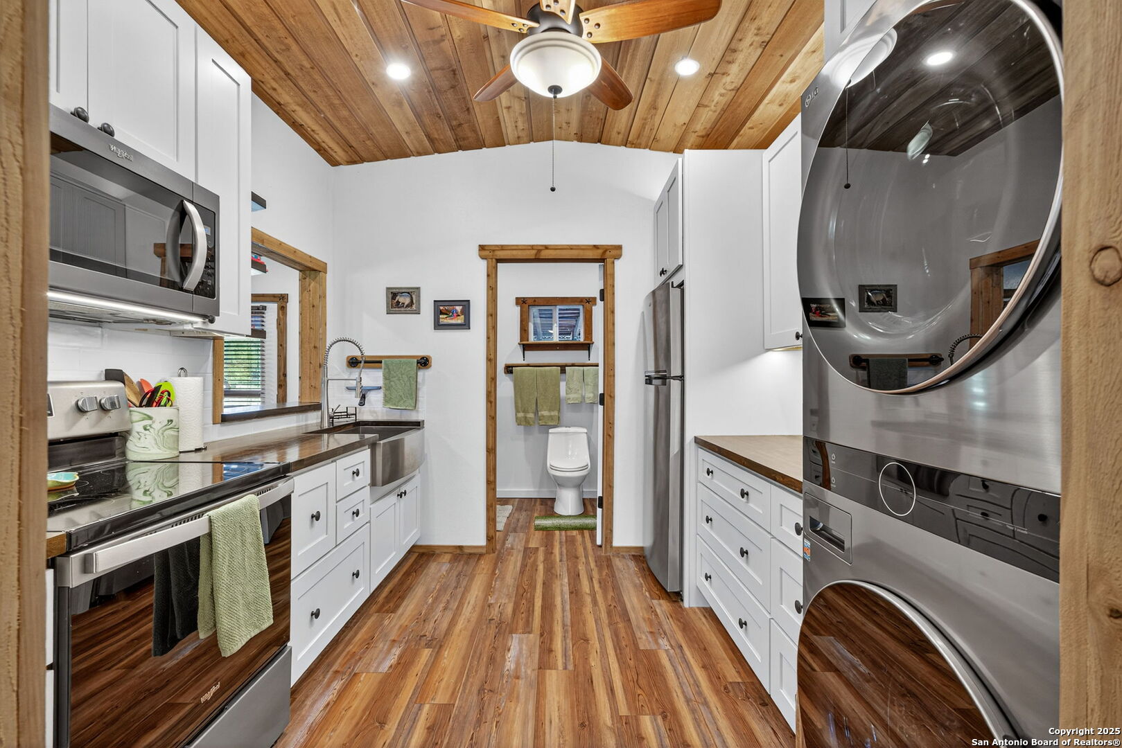 924 Wagon Creek Bandera TX 78003
