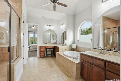 426 County Road 2801 W Mico TX 78056
