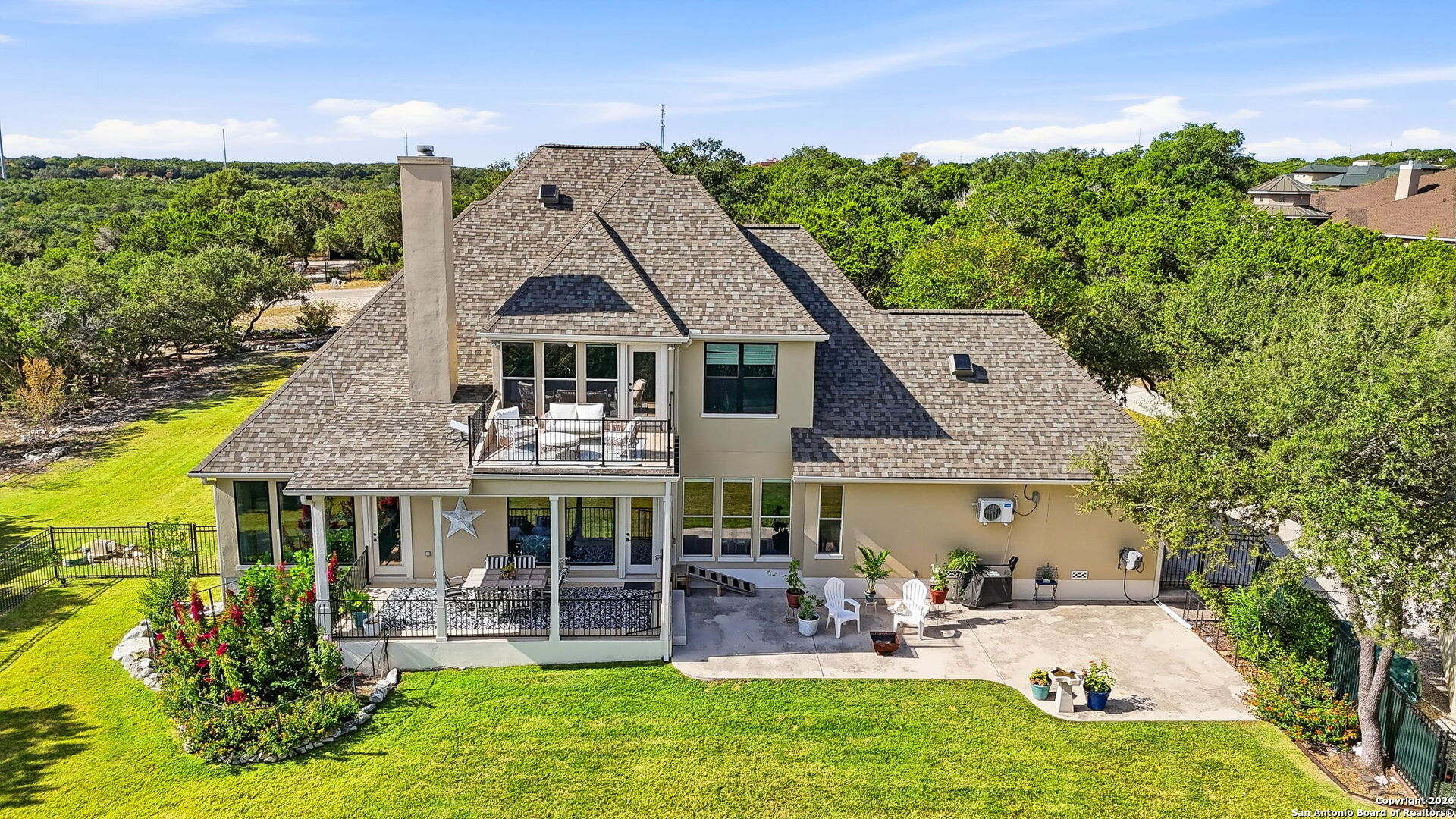 426 County Road 2801 W Mico TX 78056
