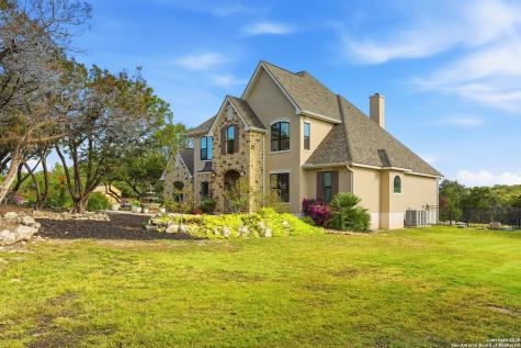 426 County Road 2801 W Mico TX 78056