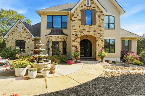 426 County Road 2801 W Mico TX 78056