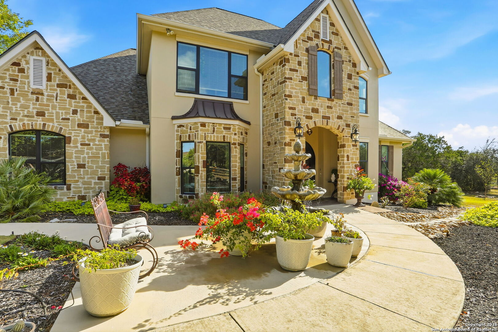 426 County Road 2801 W Mico TX 78056