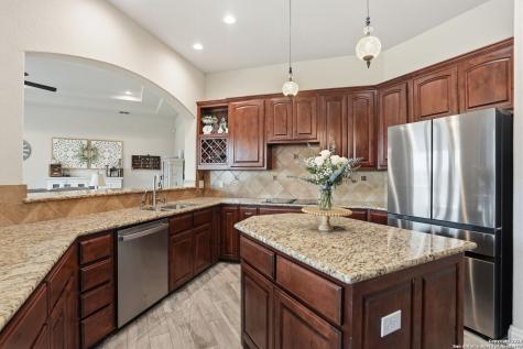 426 County Road 2801 W Mico TX 78056