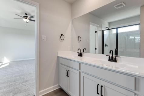 14239 Wolf View San Antonio TX 78252
